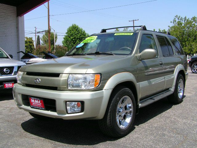 Infiniti QX4 2003 photo 8