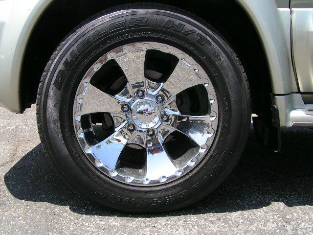 Infiniti QX4 2003 photo 9