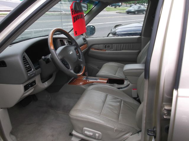 Infiniti QX4 2014 photo 1