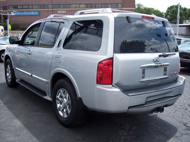 Infiniti QX56 2004 photo 4