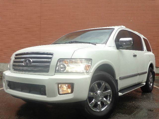 Infiniti QX56 2004 photo 3