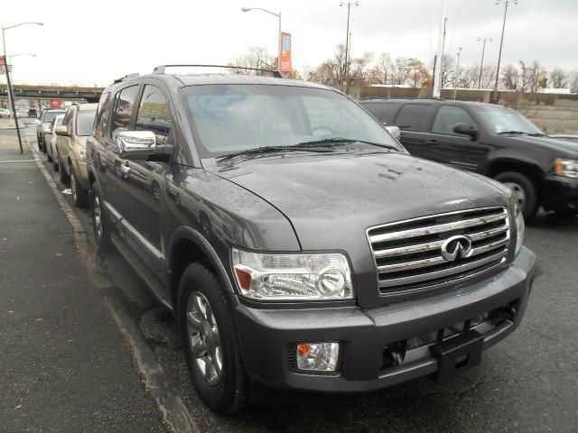Infiniti QX56 2004 photo 1