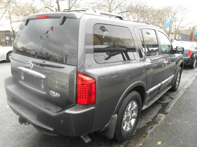 Infiniti QX56 2004 photo 4