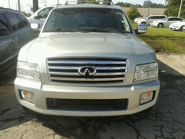 Infiniti QX56 2005 photo 2