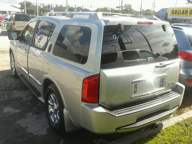Infiniti QX56 2005 photo 4