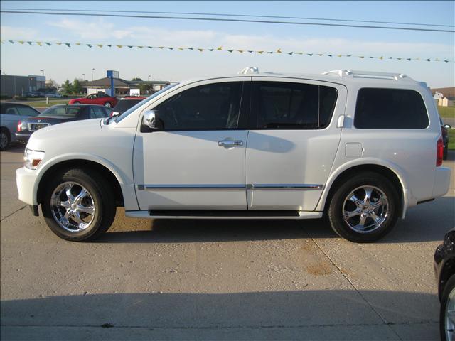 Infiniti QX56 2005 photo 2