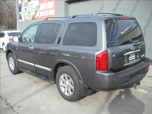 Infiniti QX56 2005 photo 2
