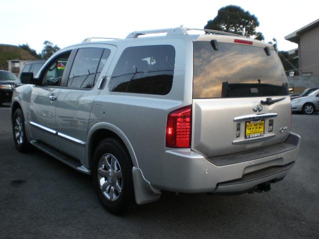 Infiniti QX56 2005 photo 2