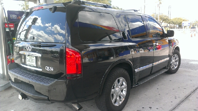 Infiniti QX56 2005 photo 1