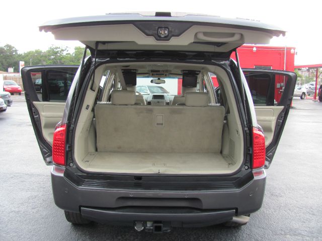 Infiniti QX56 2005 photo 21