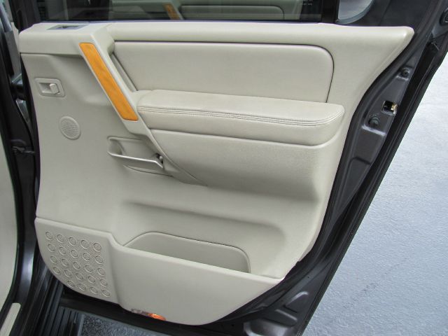 Infiniti QX56 2005 photo 24
