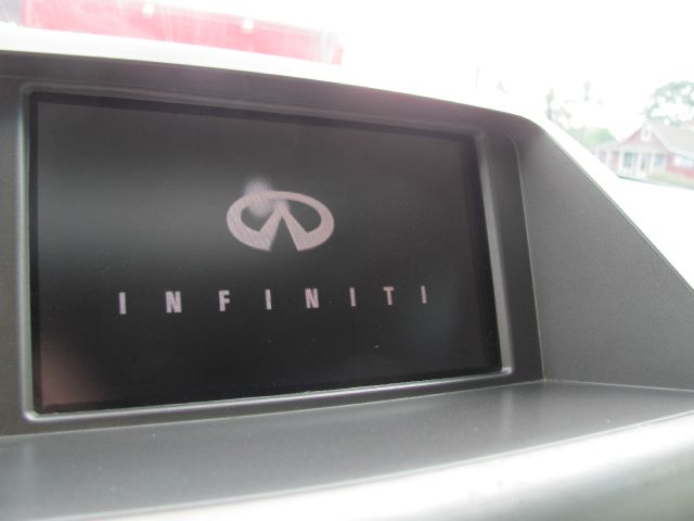 Infiniti QX56 2005 photo 28