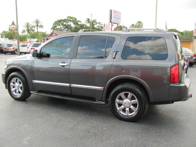 Infiniti QX56 2005 photo 44