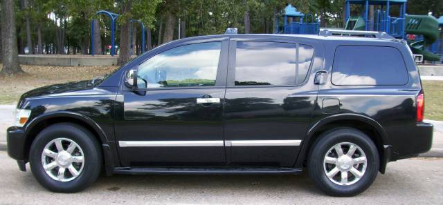 Infiniti QX56 2005 photo 1