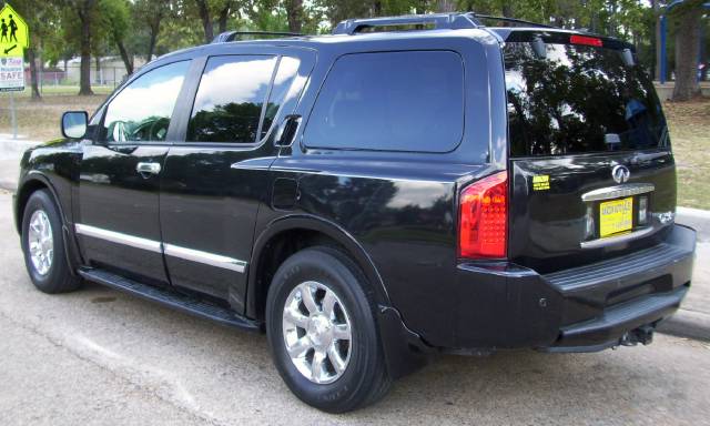 Infiniti QX56 2005 photo 2