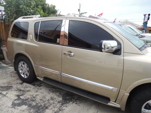 Infiniti QX56 2005 photo 1