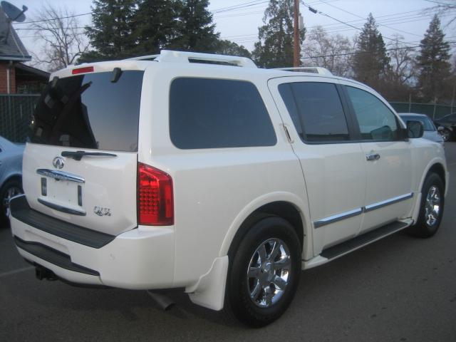 Infiniti QX56 2005 photo 3