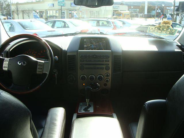 Infiniti QX56 2005 photo 4