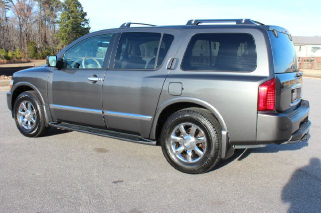 Infiniti QX56 2006 photo 4