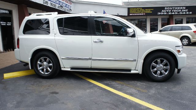 Infiniti QX56 2006 photo 4