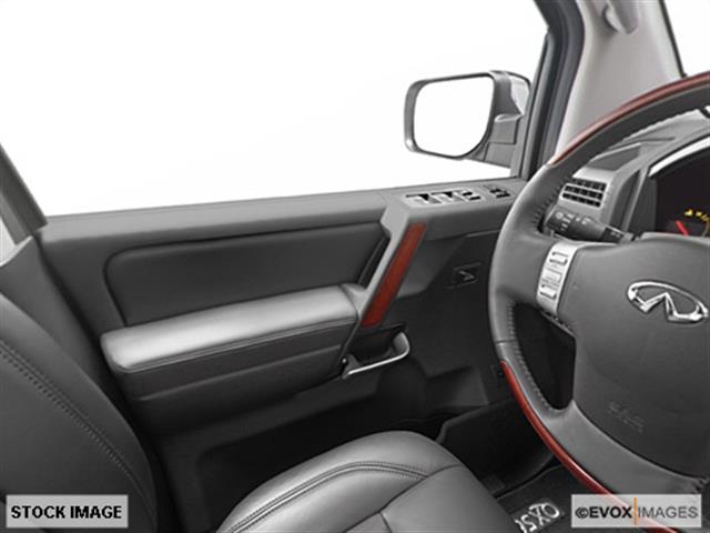 Infiniti QX56 2006 photo 2