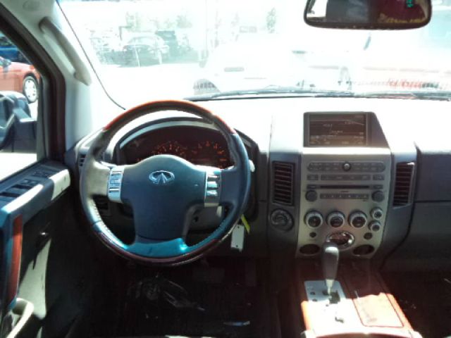 Infiniti QX56 2006 photo 2