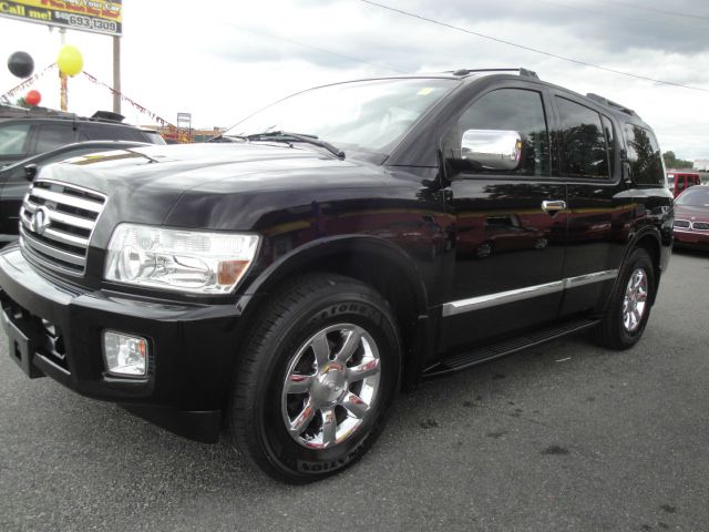 Infiniti QX56 2006 photo 2