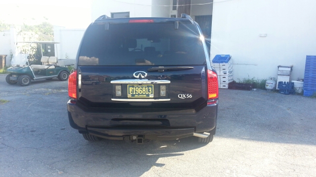 Infiniti QX56 EX - DUAL Power Doors SUV