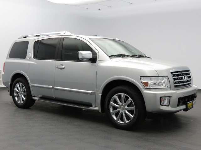 Infiniti QX56 2008 photo 2