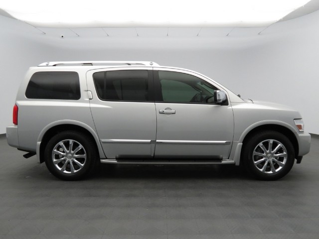 Infiniti QX56 2008 photo 3