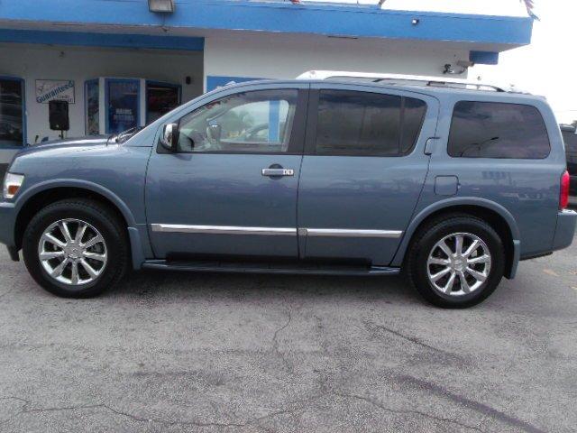 Infiniti QX56 2008 photo 1
