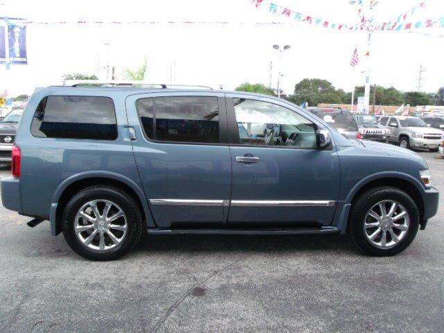 Infiniti QX56 2008 photo 2
