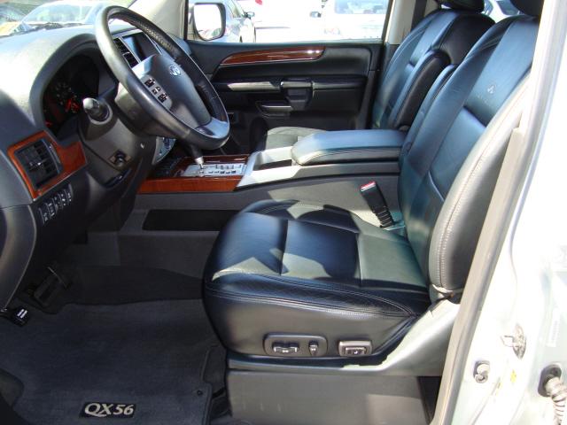 Infiniti QX56 2008 photo 2