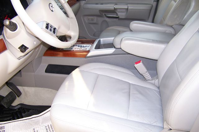 Infiniti QX56 2008 photo 2