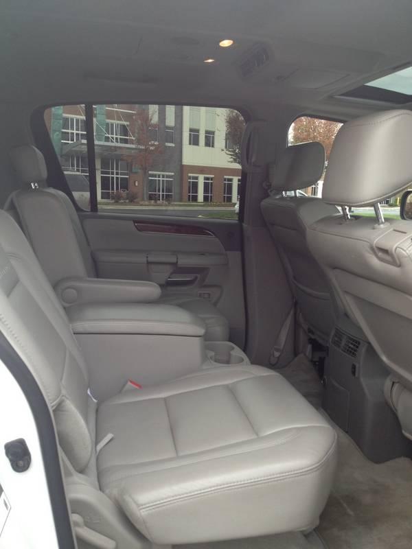 Infiniti QX56 2008 photo 3