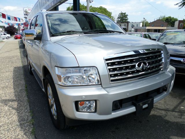 Infiniti QX56 EX - DUAL Power Doors SUV
