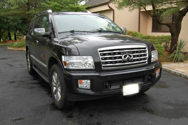 Infiniti QX56 EX - DUAL Power Doors SUV