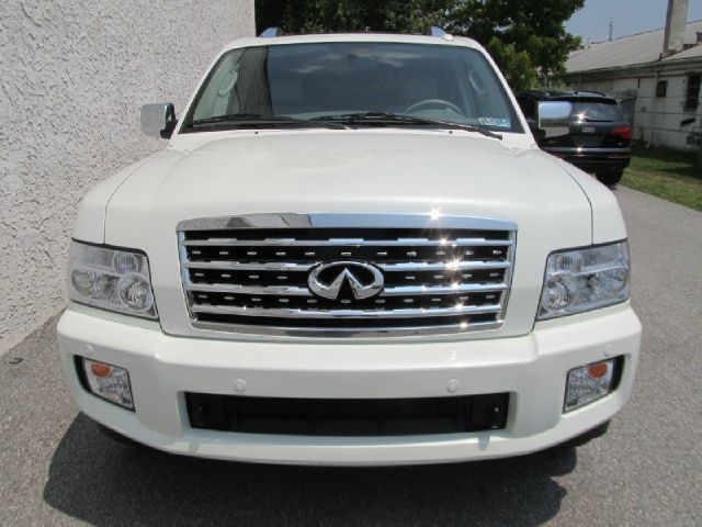 Infiniti QX56 2010 photo 1