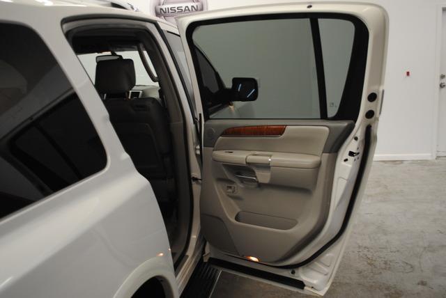 Infiniti QX56 2010 photo 1