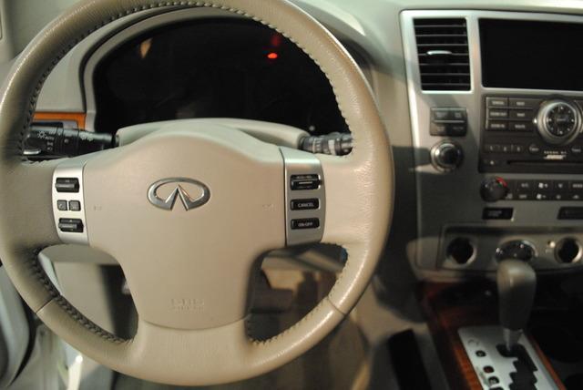 Infiniti QX56 2010 photo 14