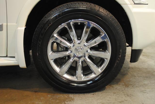Infiniti QX56 2010 photo 27