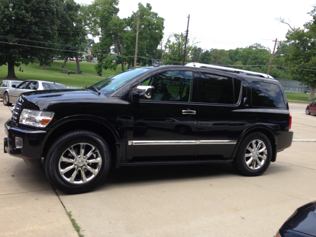 Infiniti QX56 EX - DUAL Power Doors SUV