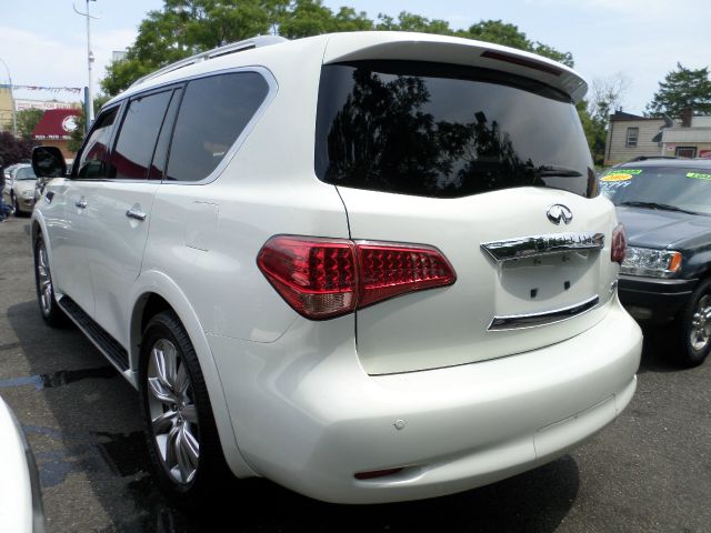 Infiniti QX56 Ram 3500 Diesel 2-WD SUV