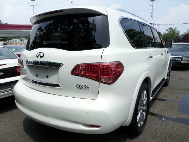 Infiniti QX56 2011 photo 4