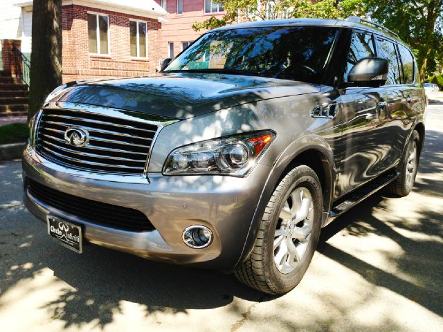 Infiniti QX56 Ram 3500 Diesel 2-WD SUV