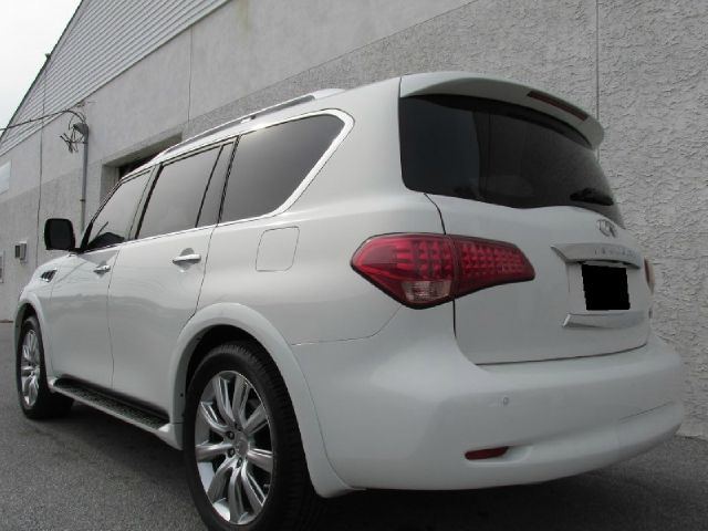Infiniti QX56 2011 photo 2