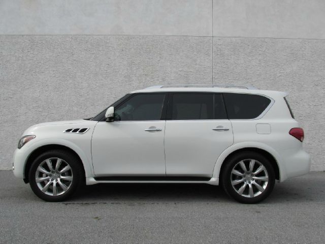 Infiniti QX56 2011 photo 3