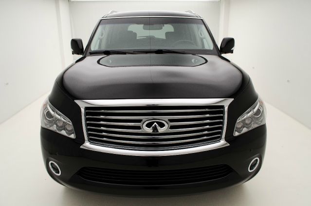 Infiniti QX56 2011 photo 2