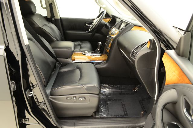 Infiniti QX56 2011 photo 9