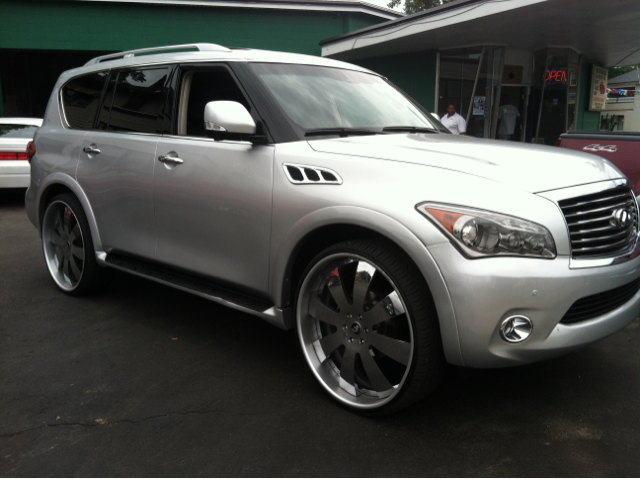 Infiniti QX56 Unknown SUV